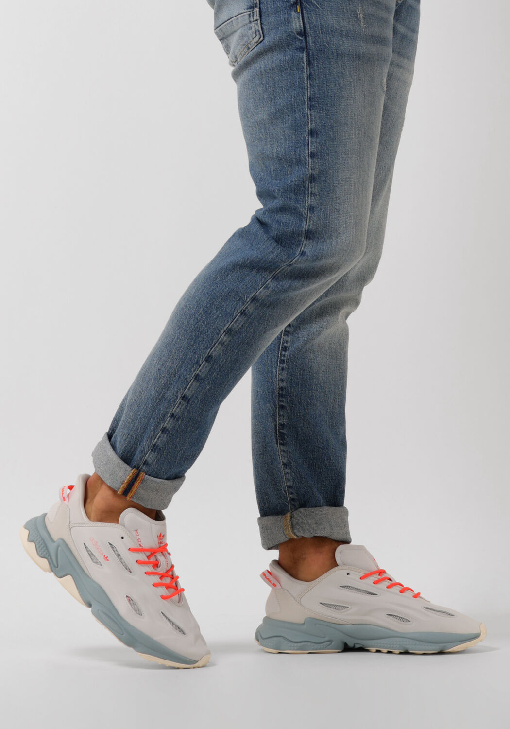 Graue ADIDAS Sneaker Low OZWEEGO CELOX MEN - large