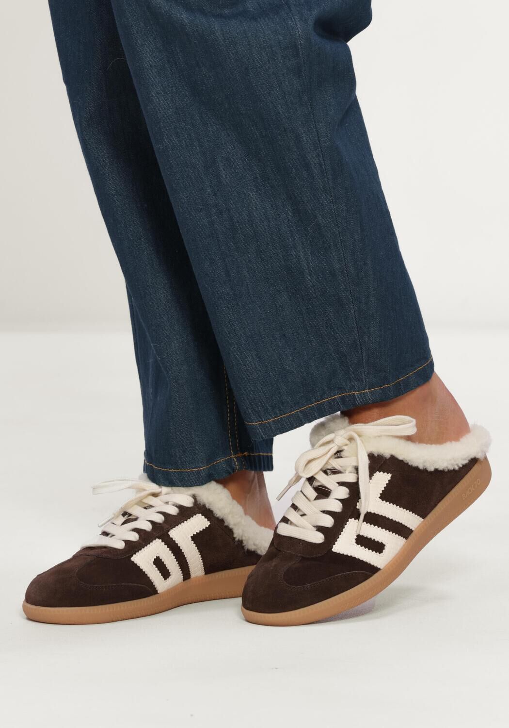 Camelfarbene BACK70 Sneaker Low EASTER - large