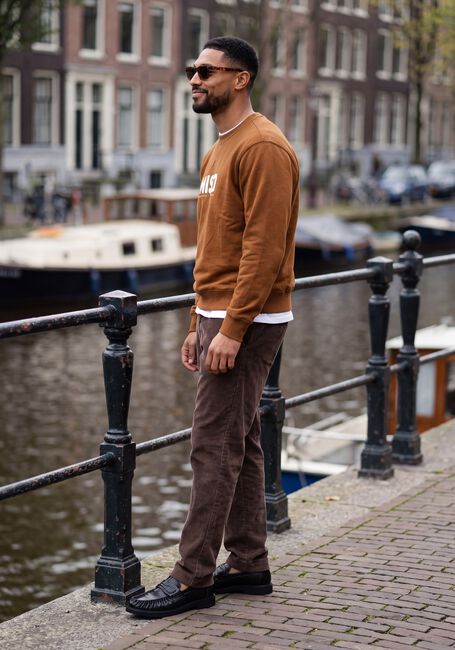 Braune SELECTED MEN Sweatshirt SLMDOMESTIC RELAXAXEL LS CREW NECK SWEAT - large