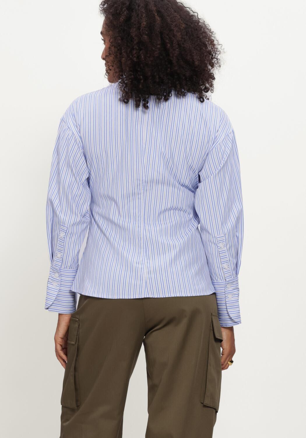 Blaue HAUTE L'AMITI&Eacute; Blusen EMMA TIE STRIPE SHIRT - large