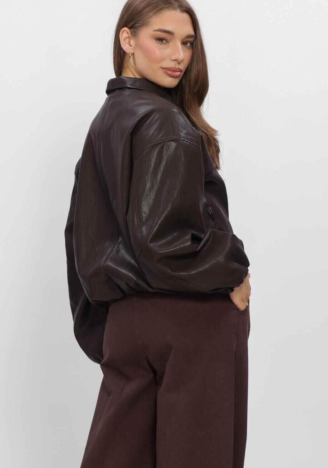 Braune WITHBLACK Jack WBLAISHA VEGAN JACKET - large