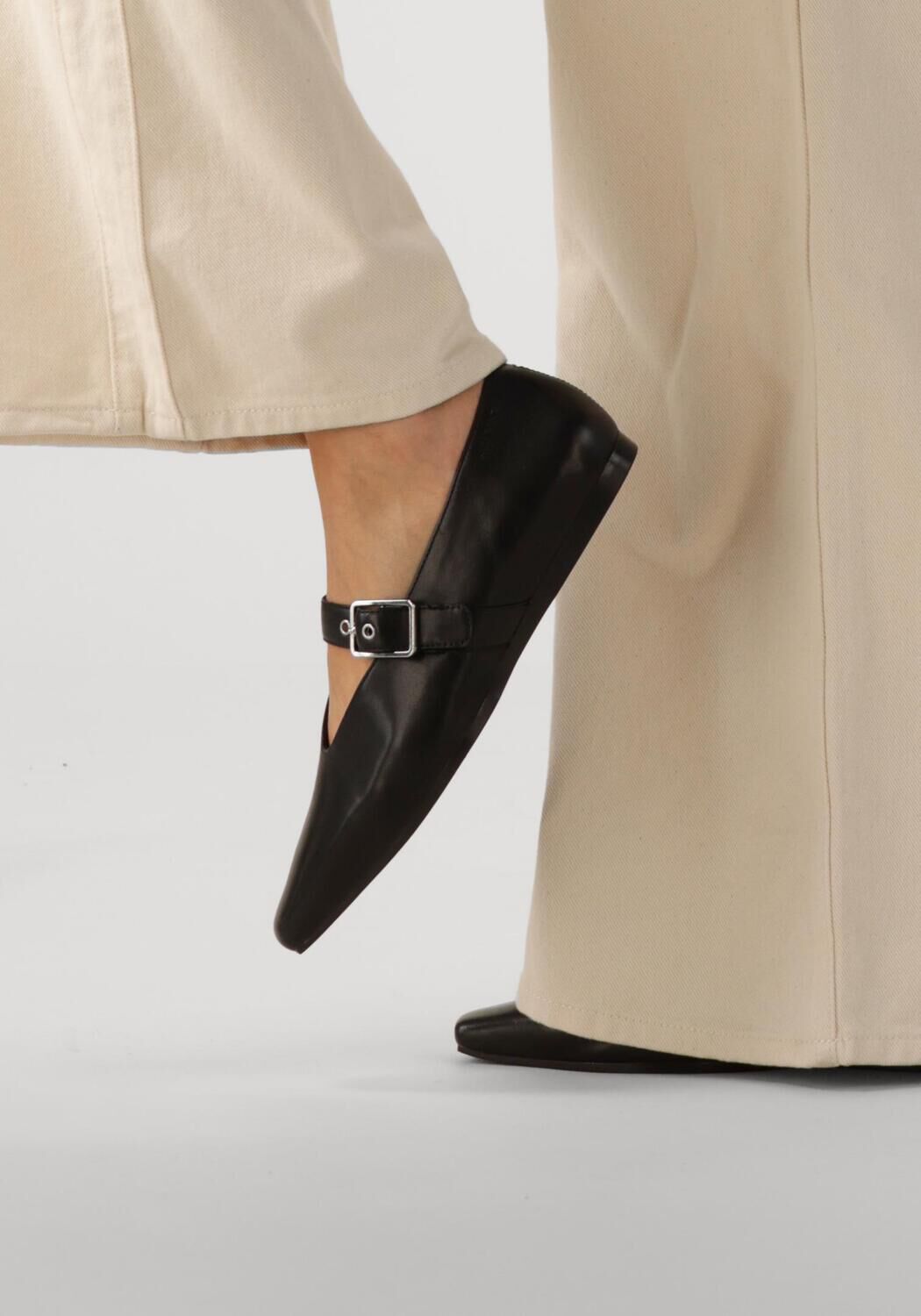 Schwarze VAGABOND SHOEMAKERS Ballerinas WIOLETTA - large