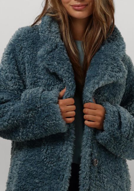 Blaue BEAUMONT Fake-Fur-Jack SASHA - large