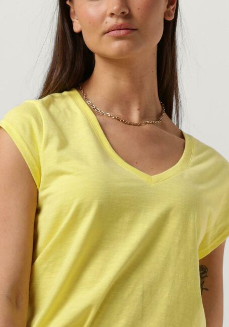 Gelbe CC HEART T-shirt BASIC V-NECK T-SHIRT - large