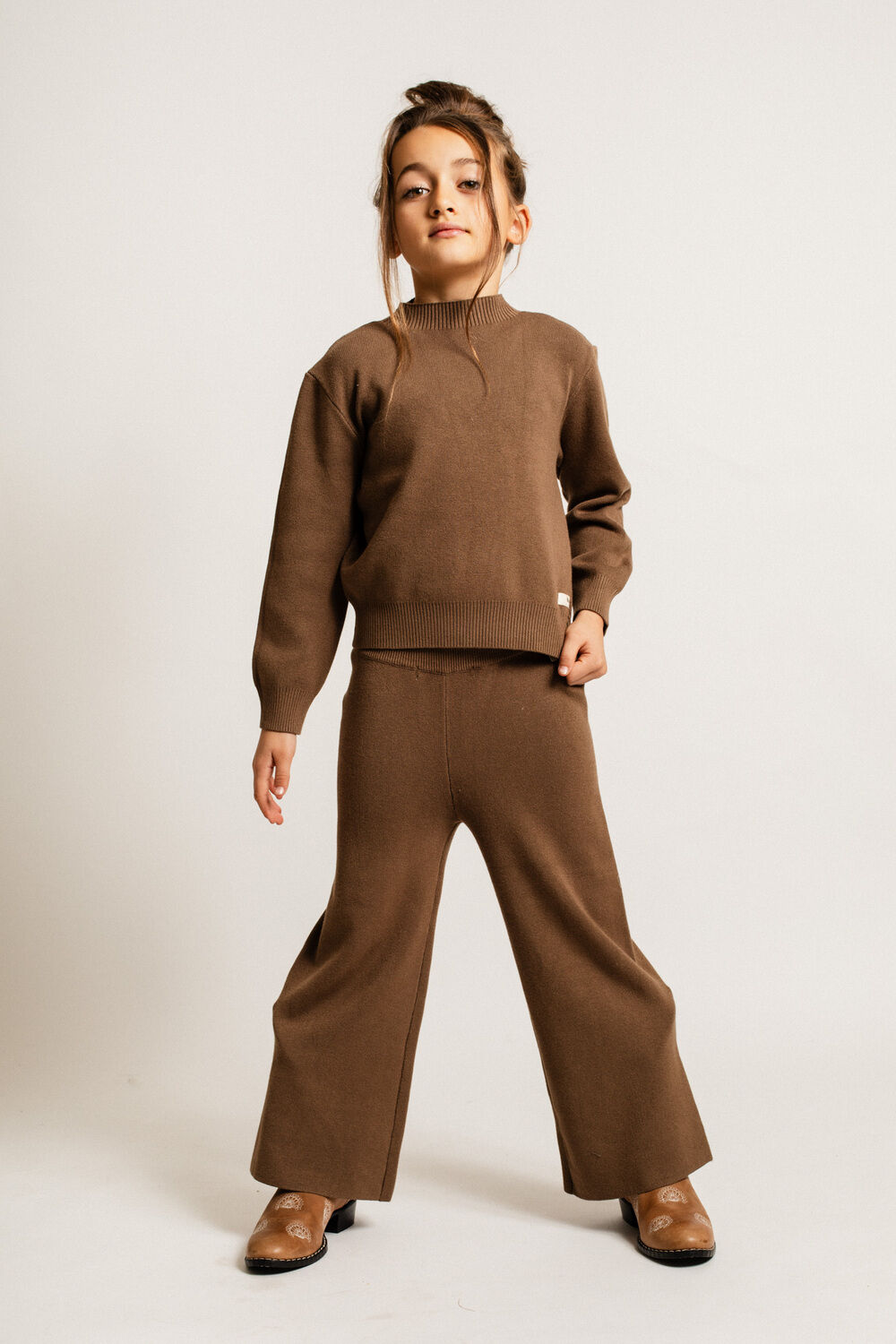 Braune BAJE STUDIO Lange Hosen MAGGIA - large