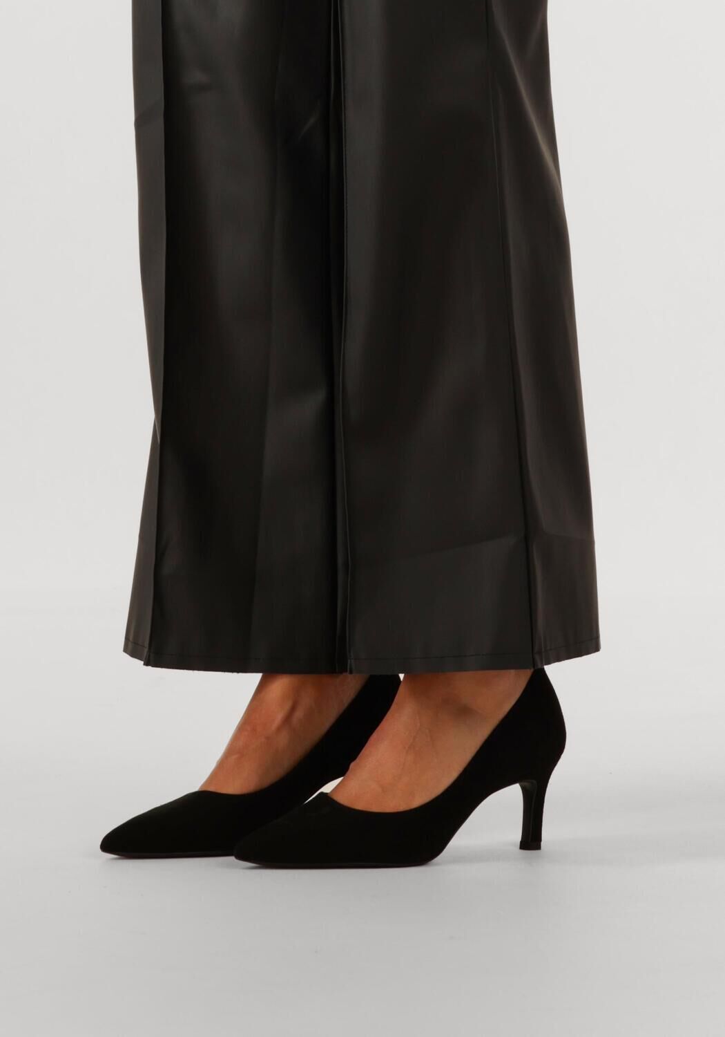 Schwarze UNISA Pumps LAVEGA - large