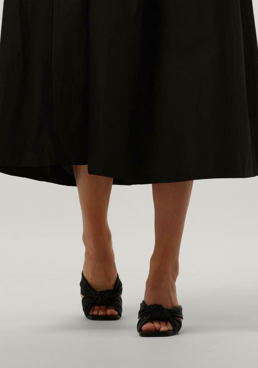 Schwarze OMODA Mules S1383 - large