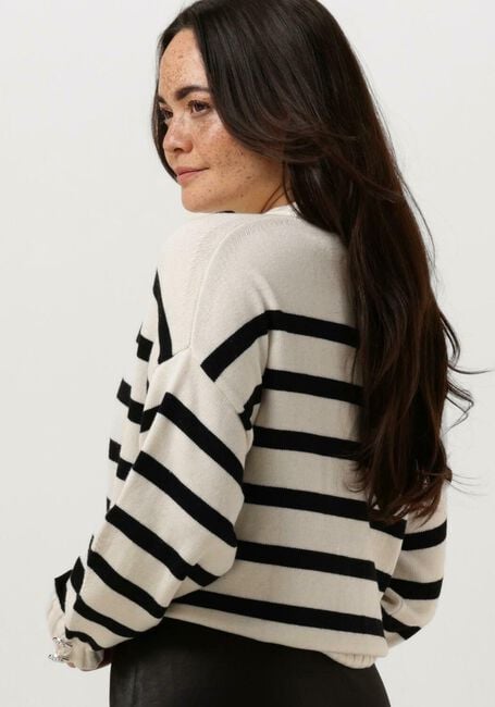 Weiße GUESS Pullover MIRELLE SWEATER - large