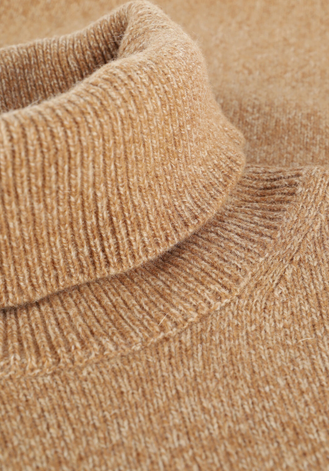 Camelfarbene PROFUOMO Rollkragenpullover JAMIESONS - large