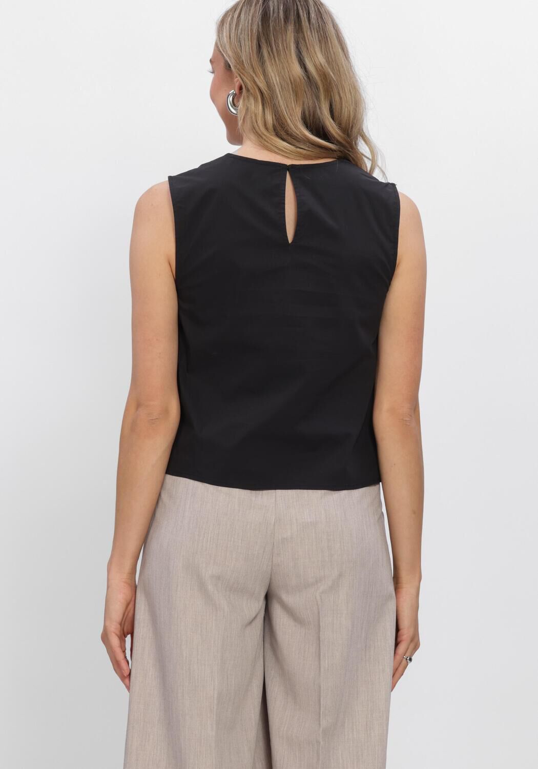 Schwarze OBJECT Top OBJFIE PAIGE LO S/L TOP - large