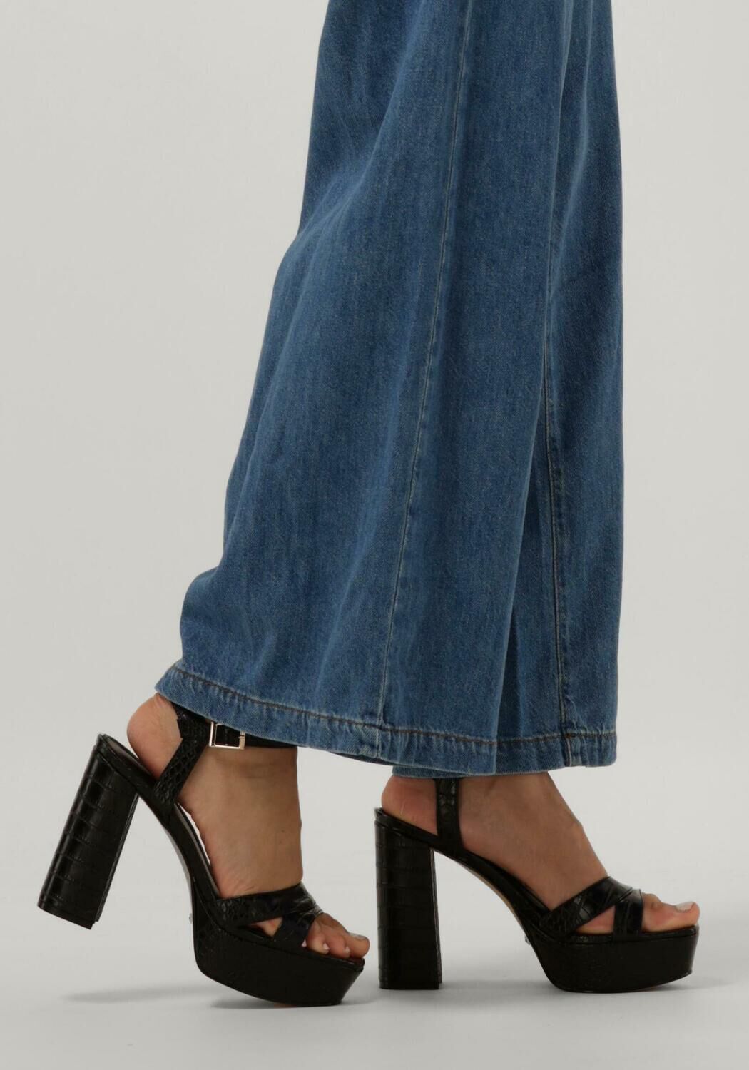 Schwarze GUESS Sandalen ZELINA - large