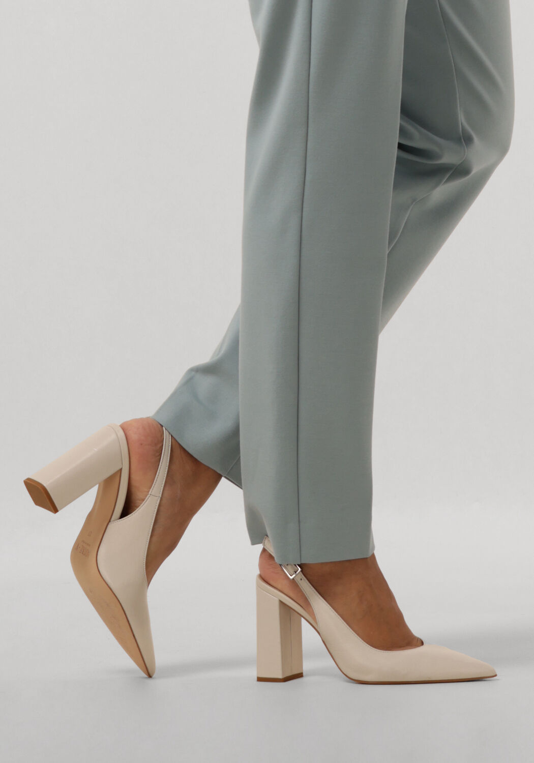 Beige NOTRE-V Pumps 27113 - large