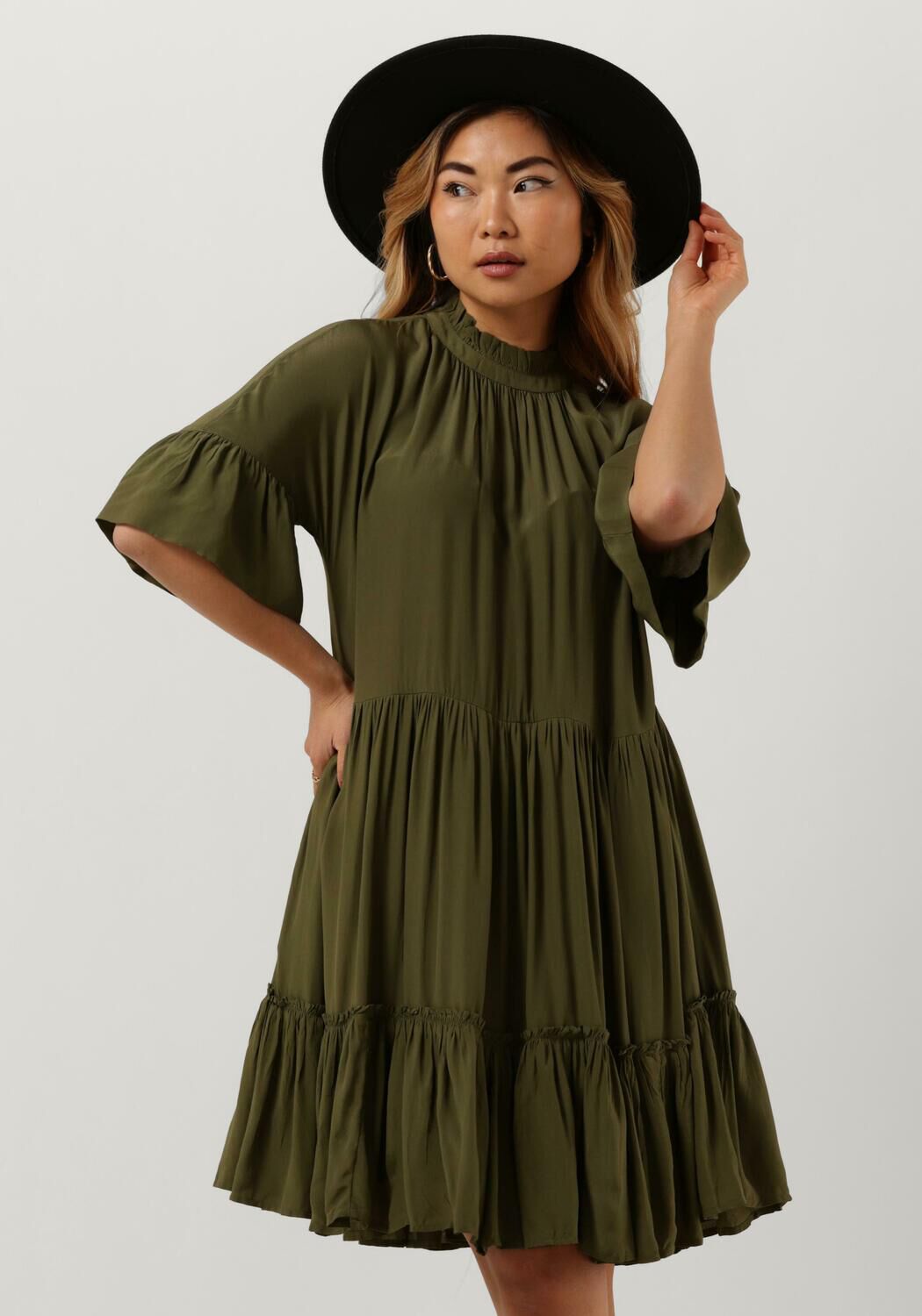gr ne scotch soda minikleid short dress with ruffle sleeve detail