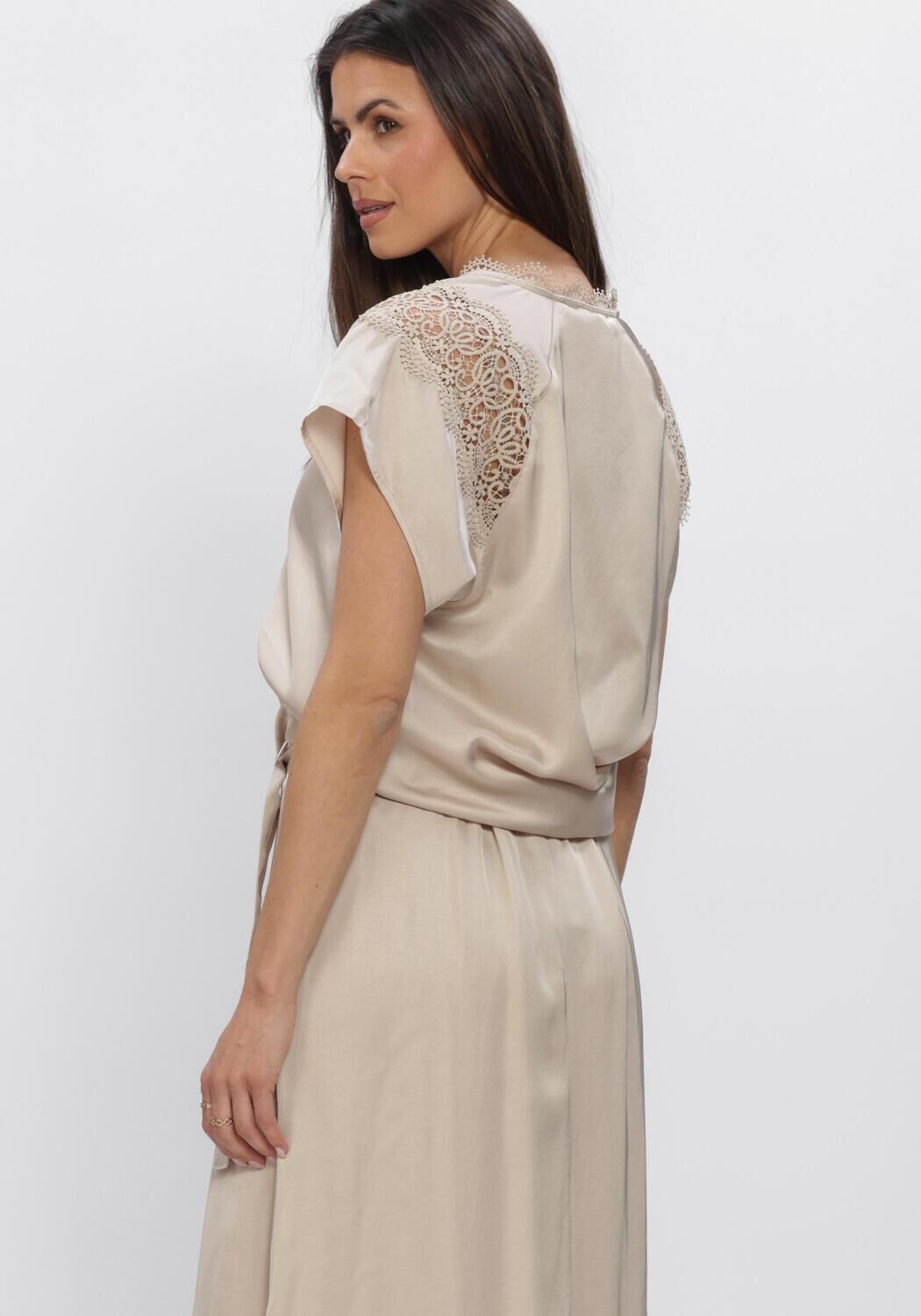 Beige BRUUNS BAZAAR Blusen WECKIABBSYNJE BLOUSE - large