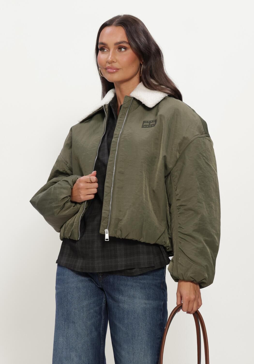 Gr&uuml;ne TOMMY JEANS Jack TJW FUR COLLAR UTILITY BOMBER - large