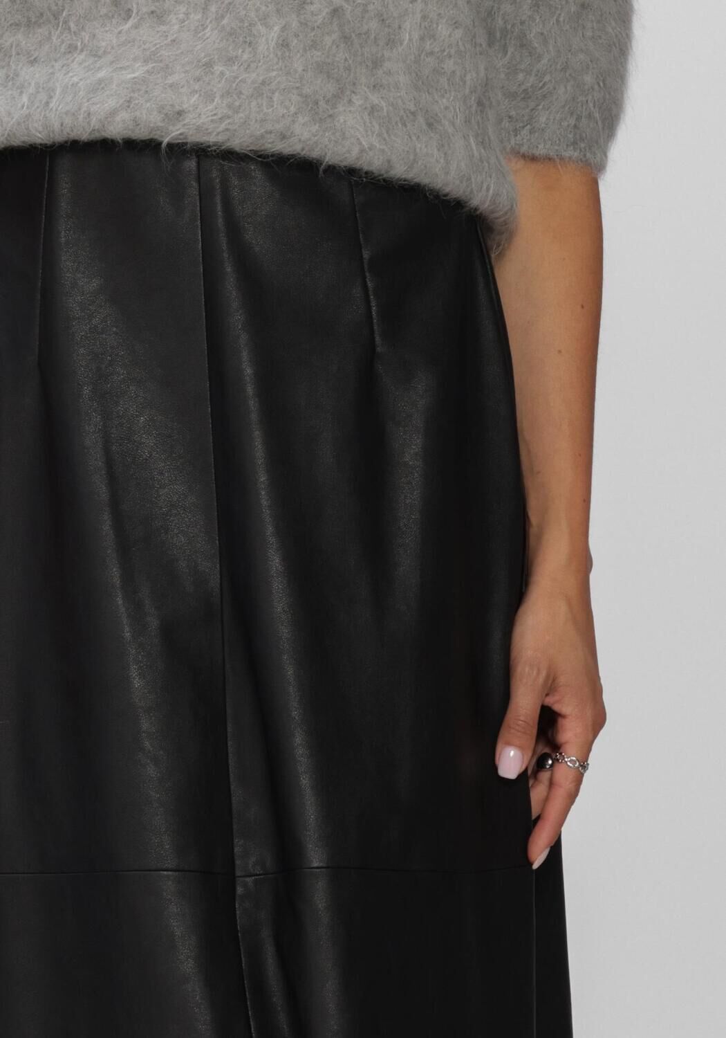 Schwarze KNIT-TED R&ouml;cke AYLA SKIRT - large