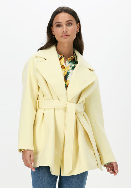 Gelbe NA-KD Mäntel OVERLAP SHORT COAT - large