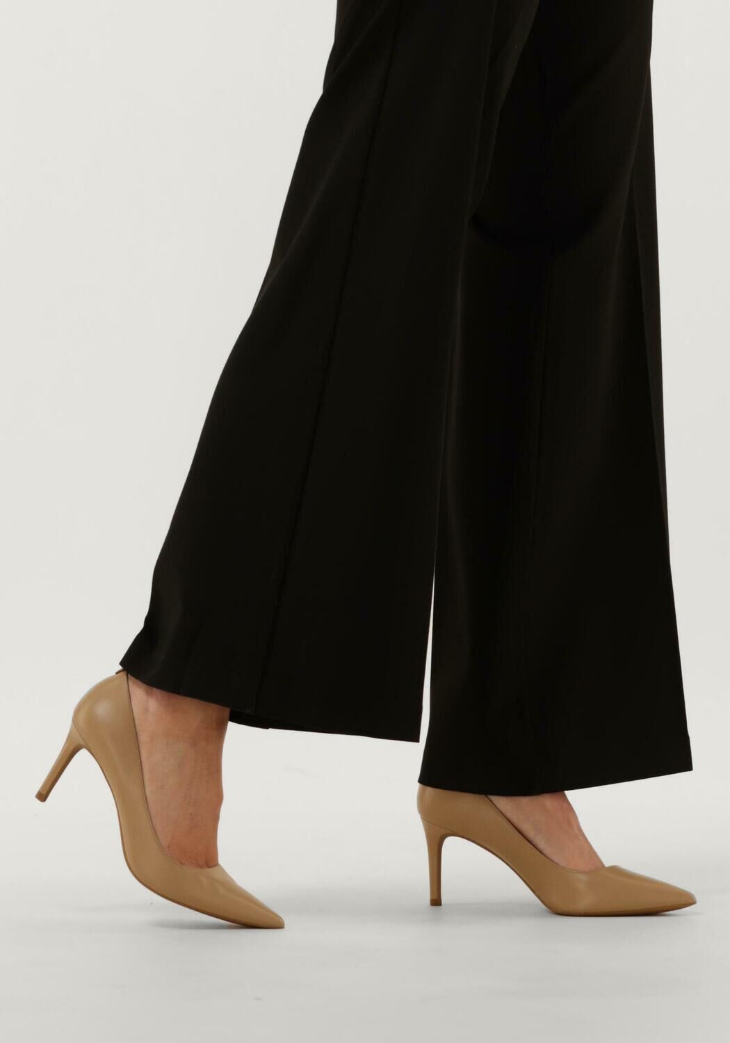 Camelfarbene MICHAEL KORS Pumps ALINA FLEX PUMP - large