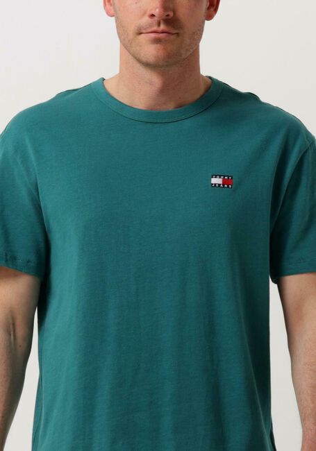 Grüne TOMMY JEANS T-shirt TJM REG BADGE TEE EXT - large