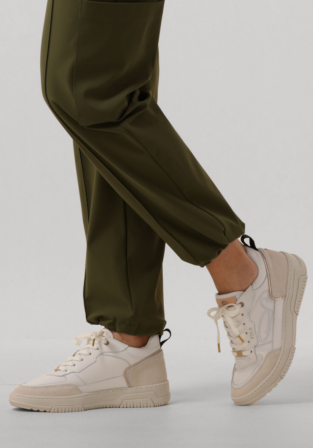 Wei&szlig;e FRED DE LA BRETONIERE Sneaker Low YARA LEO - large