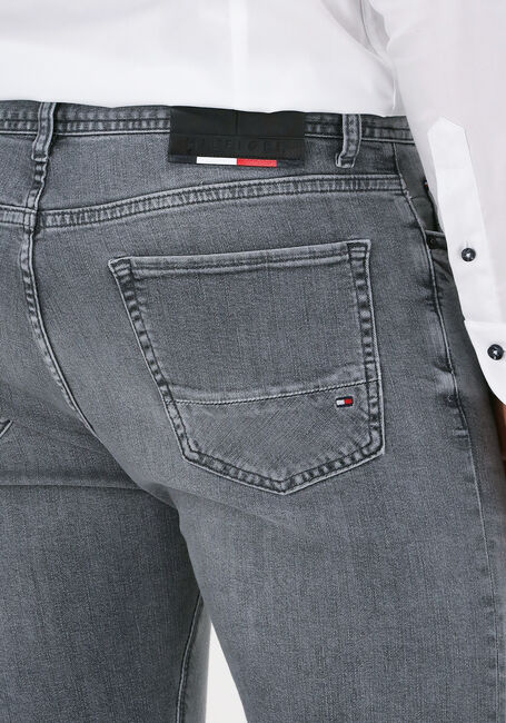 Graue TOMMY HILFIGER Slim fit jeans SLIM BLEECKER SSTR DAWN GREY - large