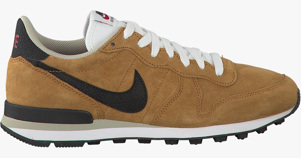 nike bronze internationalist