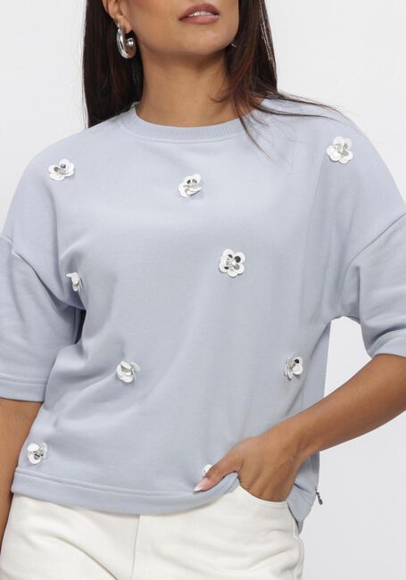 Blaue JANSEN AMSTERDAM Pullover & Cardigans NOA TRUI SW 170 SWEAT SHORT SLEEVE FLOWER SEQUINS - large