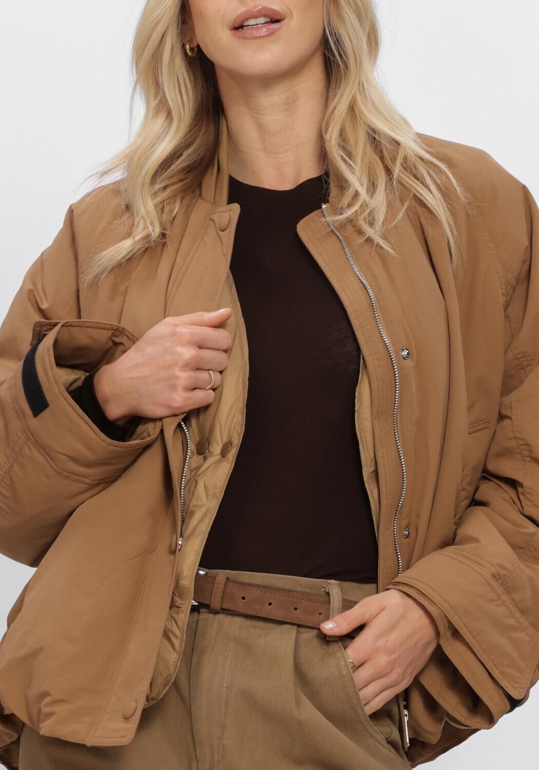 Camelfarbene WITHBLACK Jack WBLGRAPPY BOMBER - large