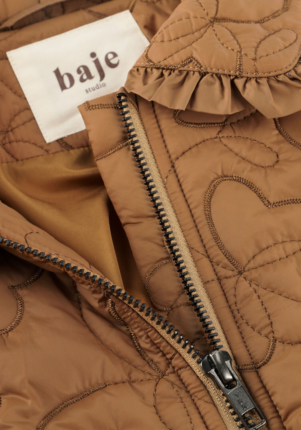 Camelfarbene BAJE STUDIO Wattierte Jack AYORA - large