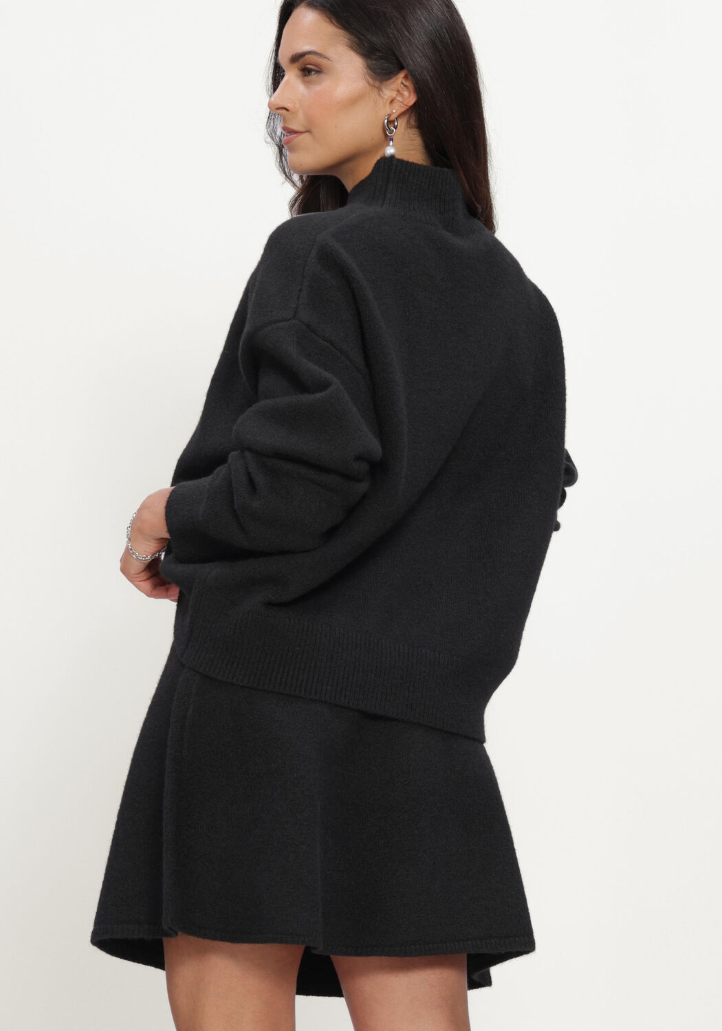 Schwarze NOTRE-V Pullover NV-IGA - large