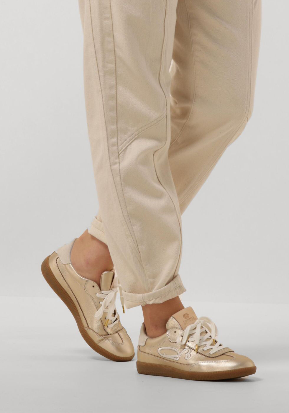 Goldfarbene FRED DE LA BRETONIERE Sneaker Low PEARL SIGN - large