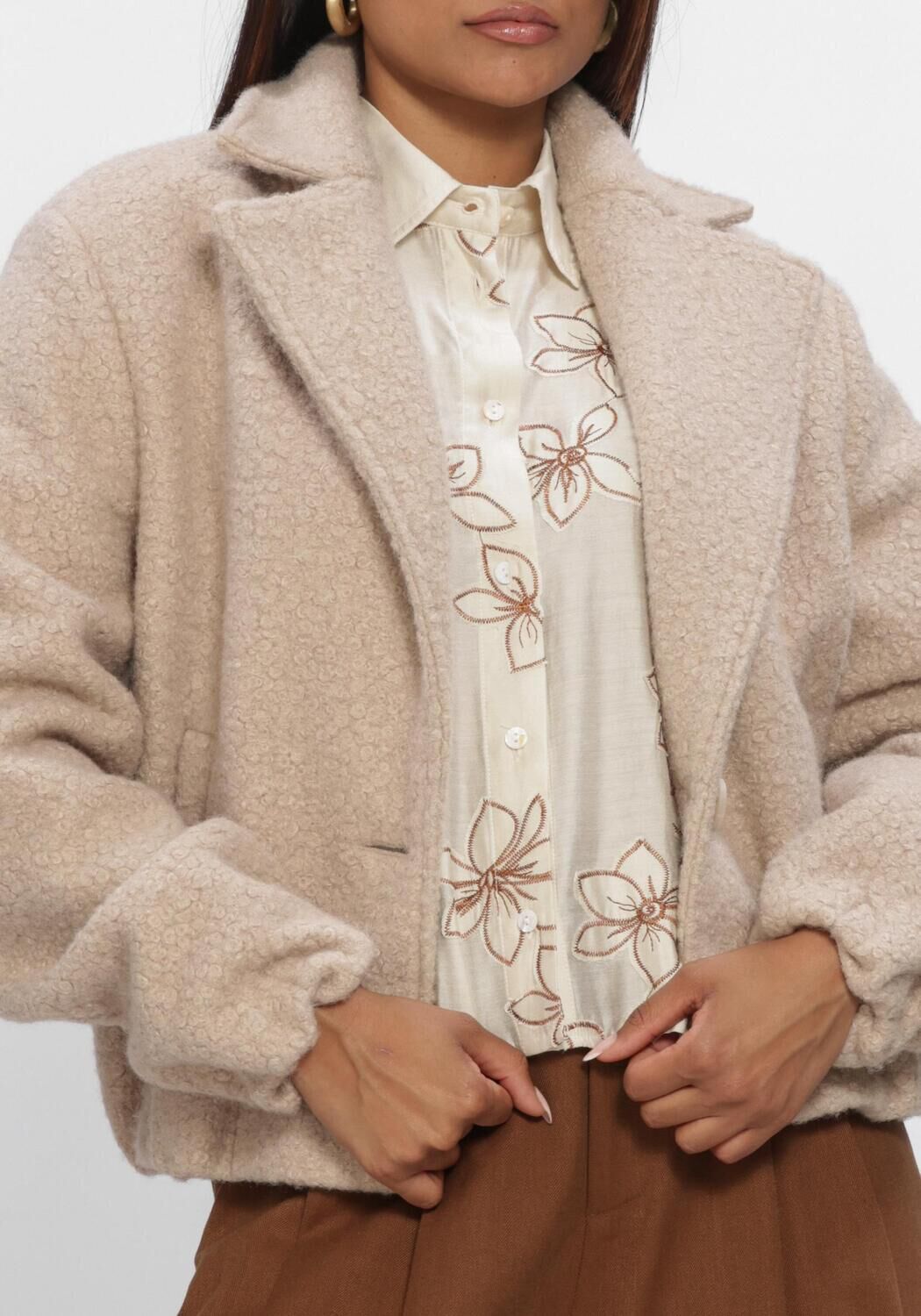 Beige NUKUS Teddy-Jacke MADELIN JACKET BOUCLE - large