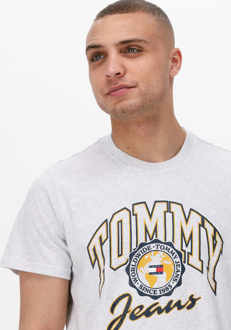 Hellgrau TOMMY JEANS T-shirt TJM BOLD COLLEGE GRAPHIC TEE - large