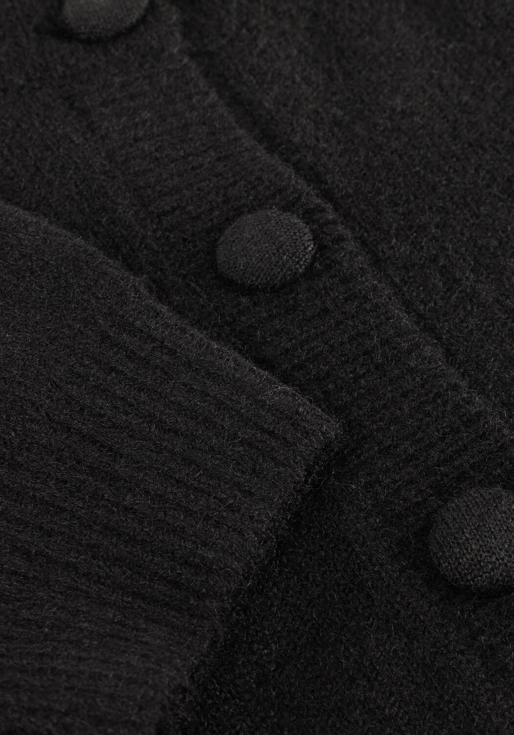 Schwarze NOTRE-V Strickjacke NV-GOLDA - large