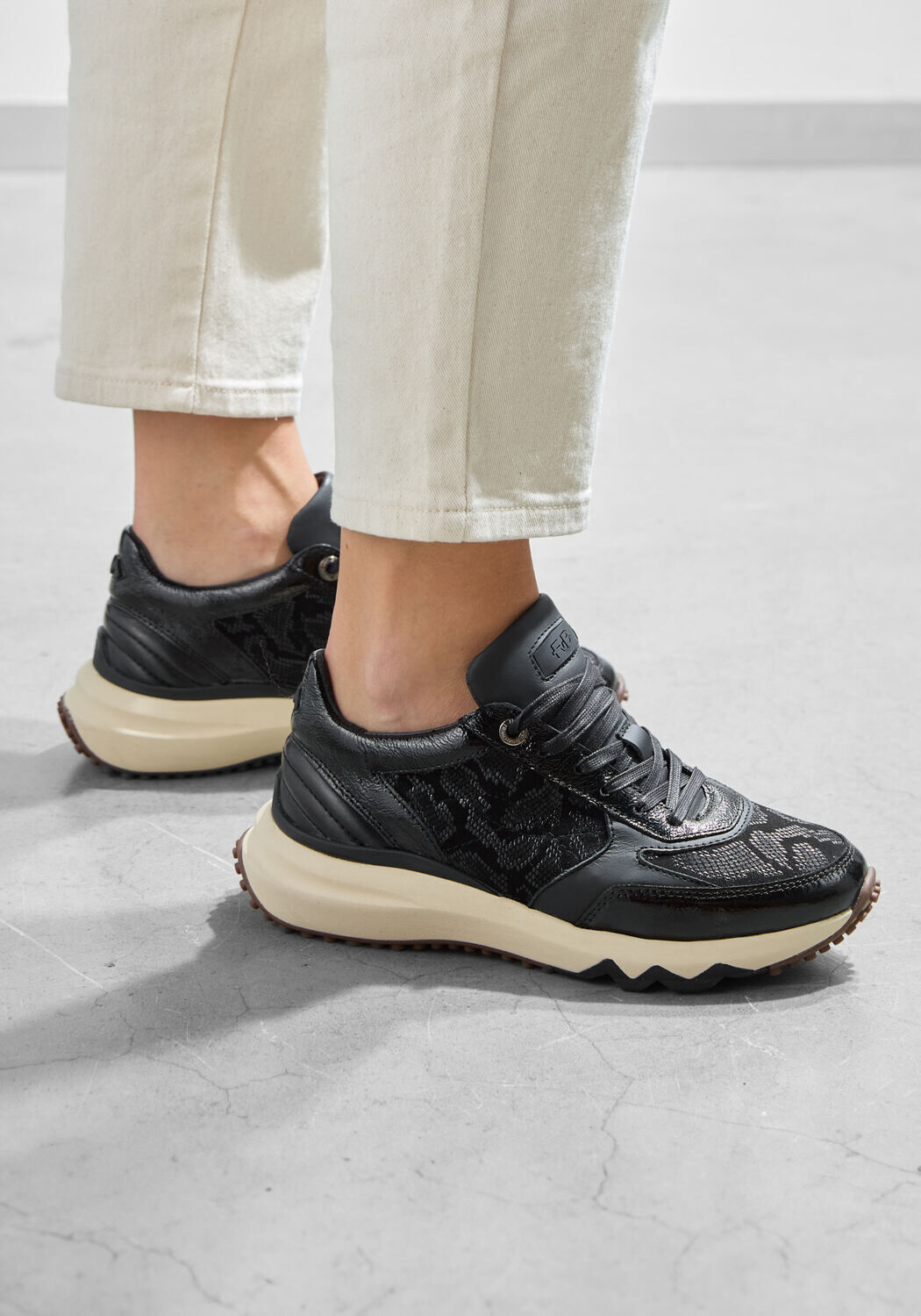 Schwarze FLORIS VAN BOMMEL Sneaker SFW-10089 - large