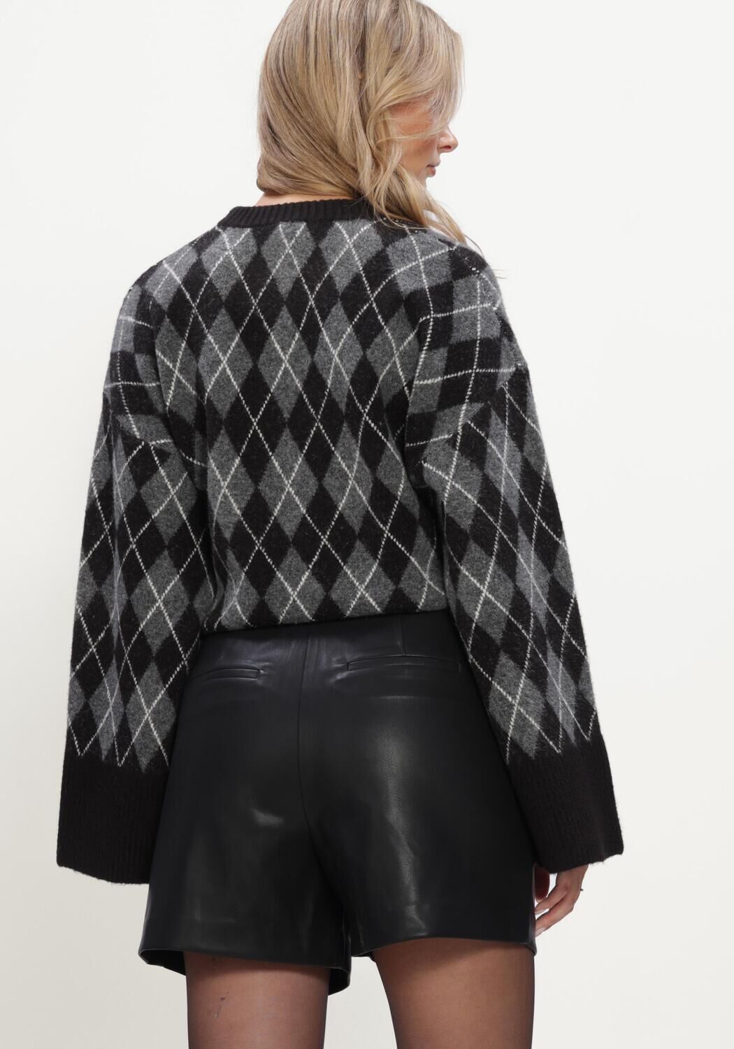 Schwarze NOTRE-V Pullover NV-ILA - large