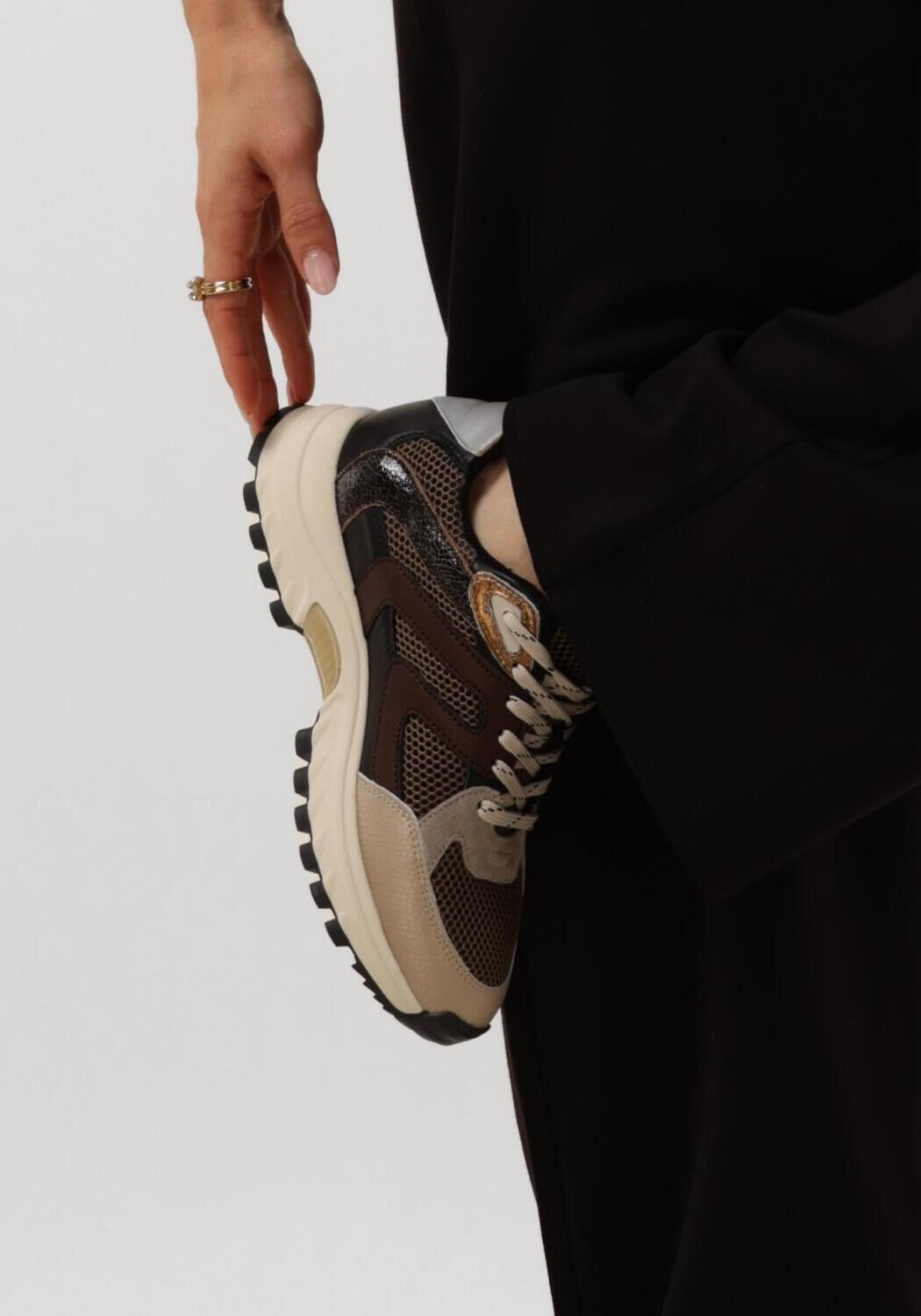 Bronzefarbene VIA VAI Sneaker Low DANAE BAILEE - large