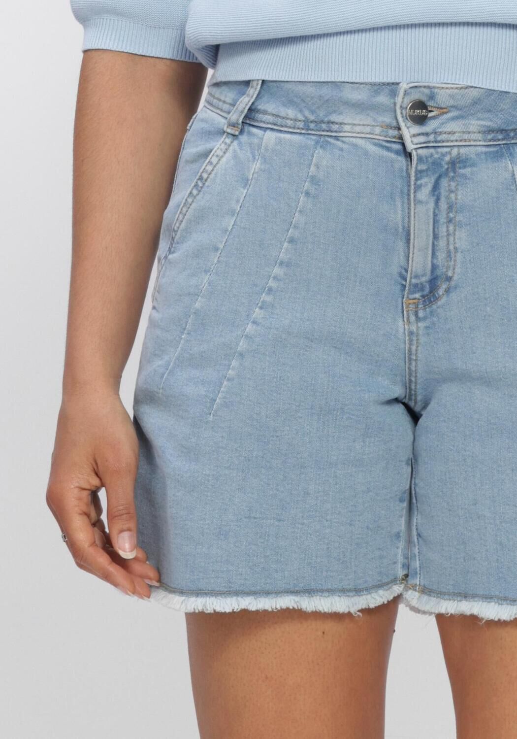 Hellblau NUKUS Kurze Hosen TANYA SHORT RUFFLE - large