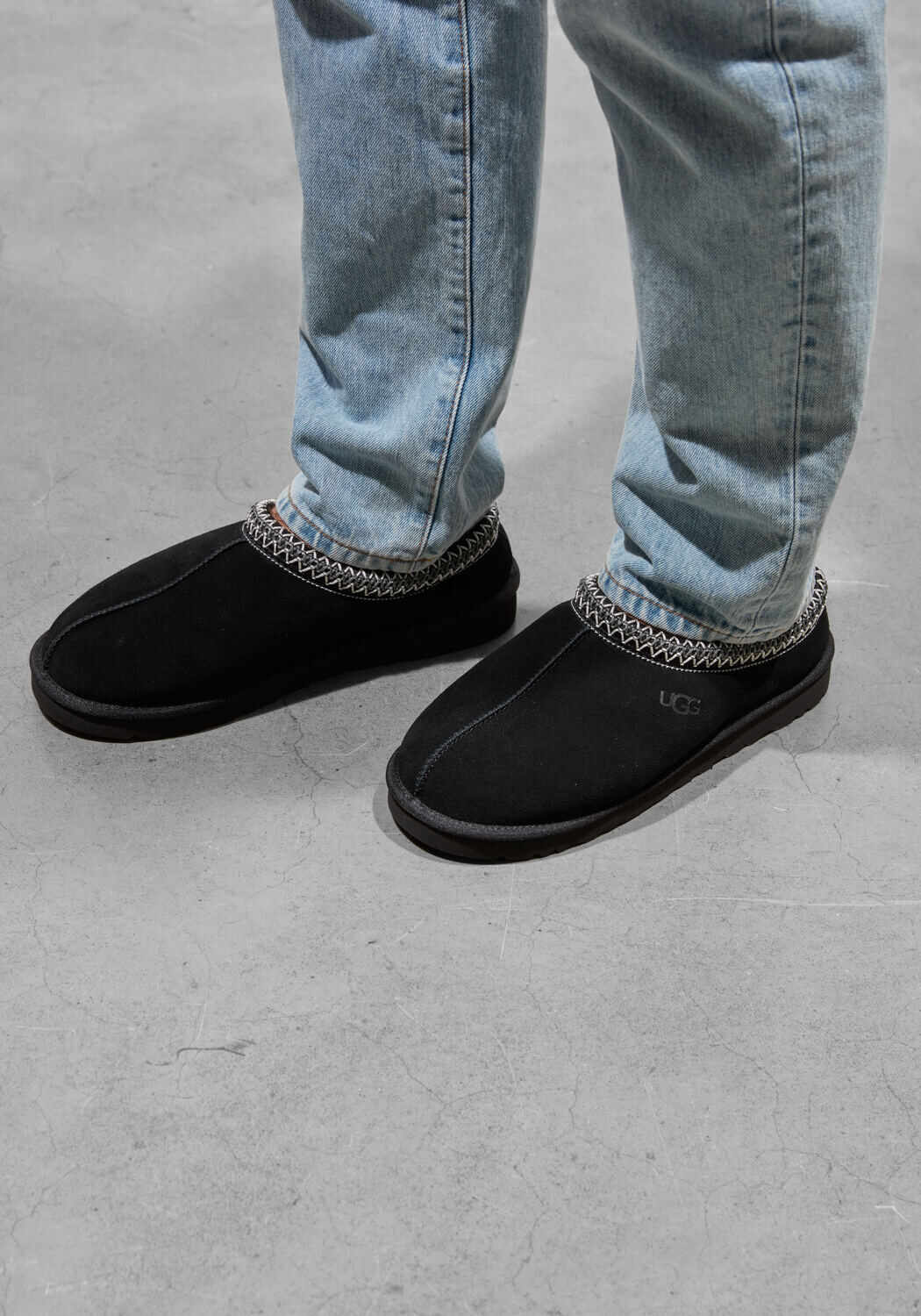 Schwarze UGG Slipper M TASMAN - medium