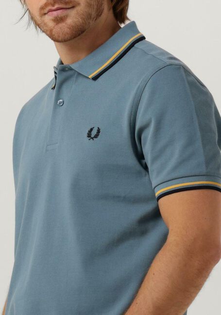 Hellblau FRED PERRY Polo-Shirt TWIN TIPPED FRED PERRY SHIRT - large