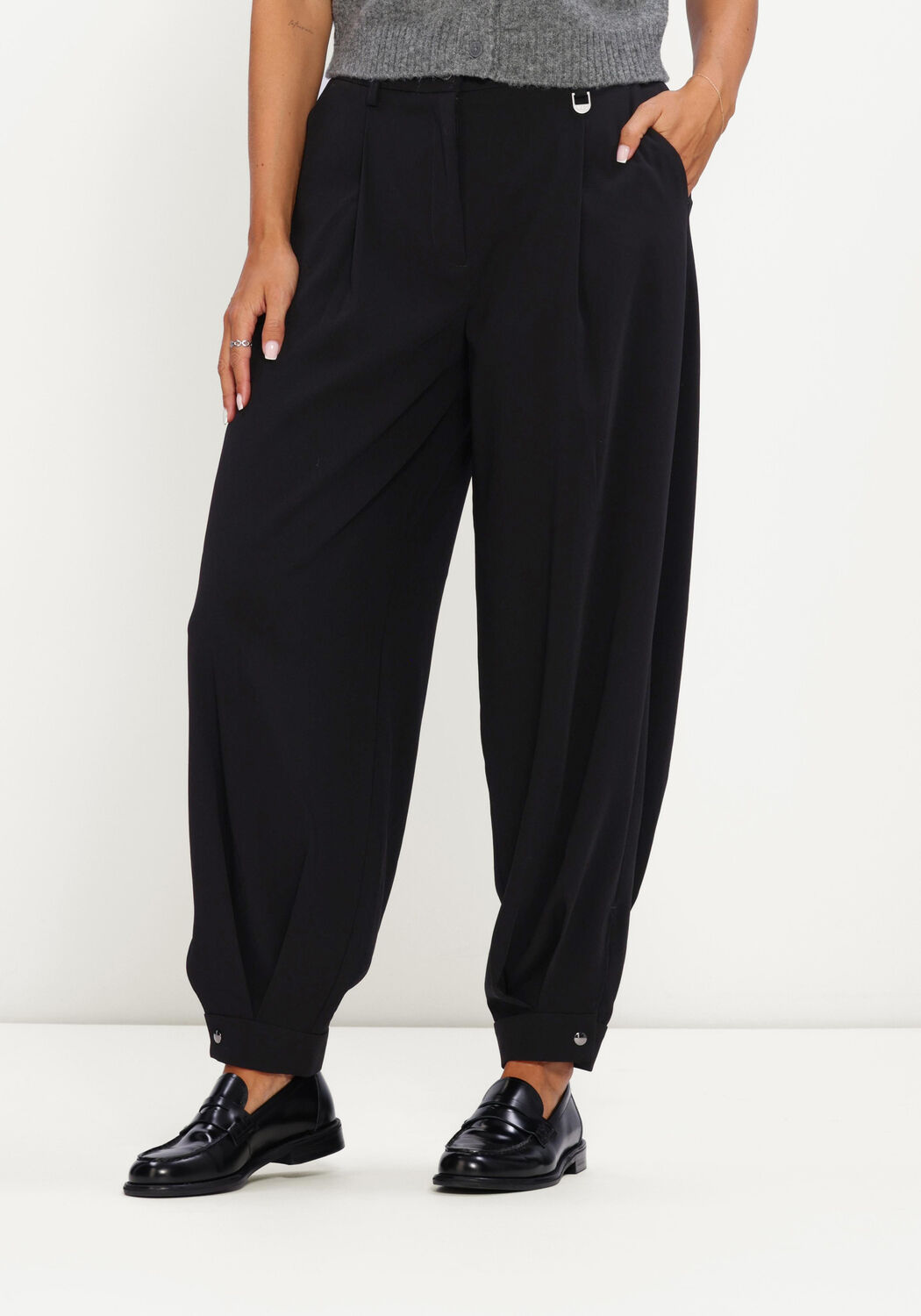 Schwarze MAC Weite Hose 0231 FLOATING CREPE - large