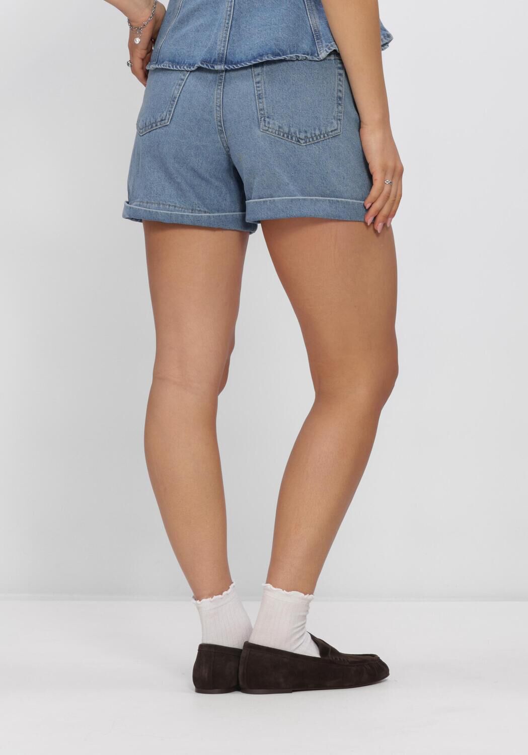 Hellblau EDITED Kurze Hosen TELA DENIM SHORTS - large