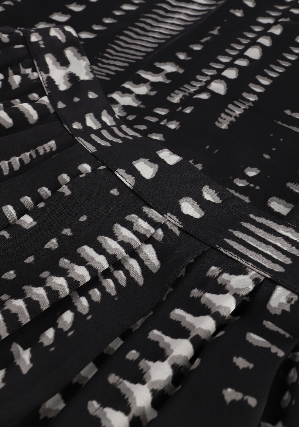 Schwarze SIMPLE Midirock WOVEN SKIRT - large