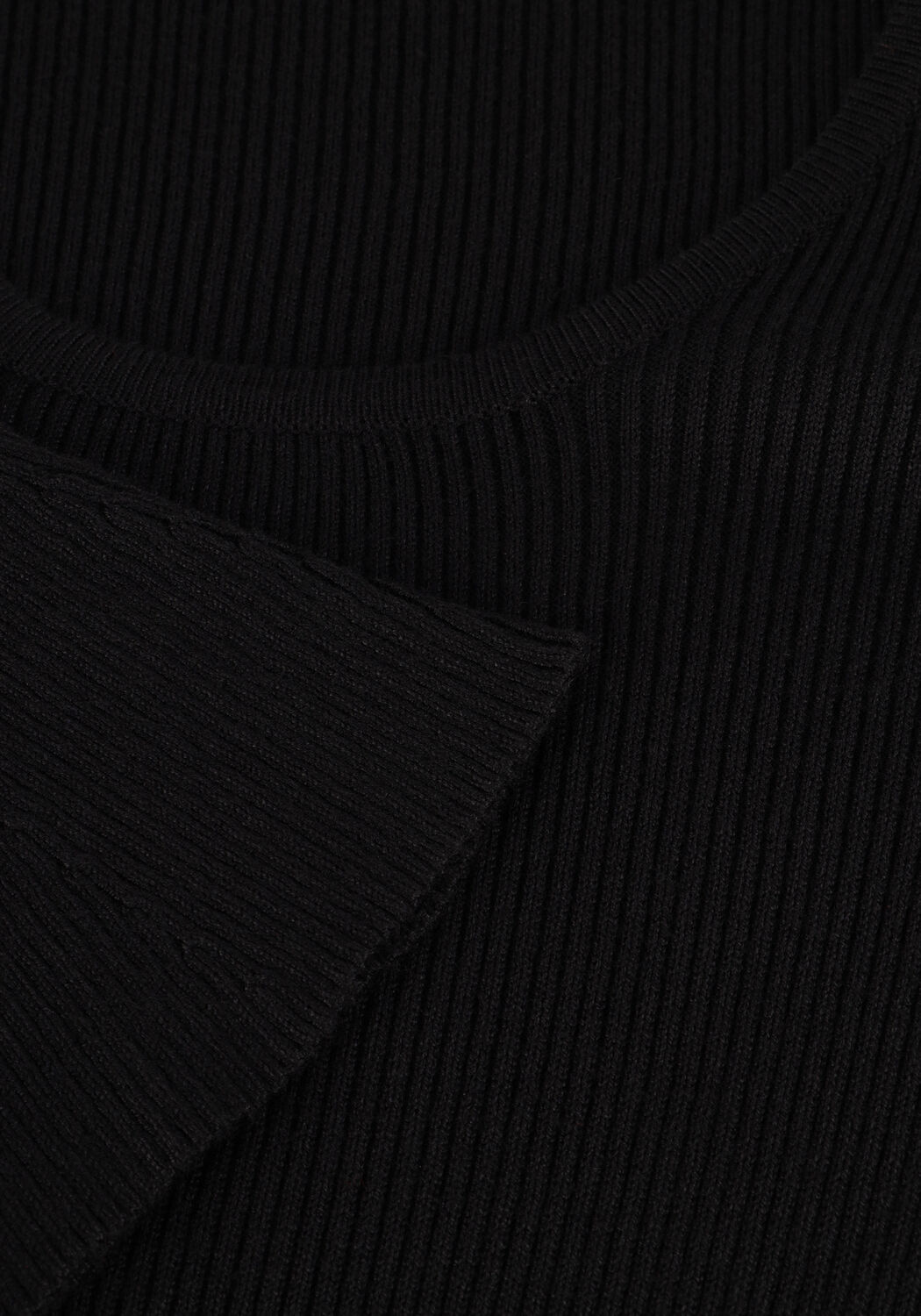 Schwarze MOVES Midikleid ANGILA - large