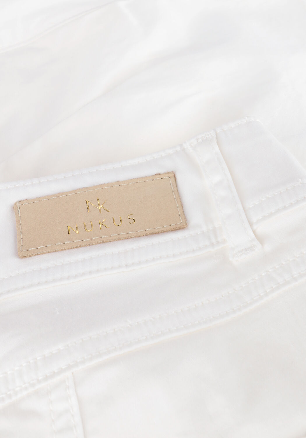 Nicht-gerade weiss NUKUS Kurze Hosen TANYA SHORT - large