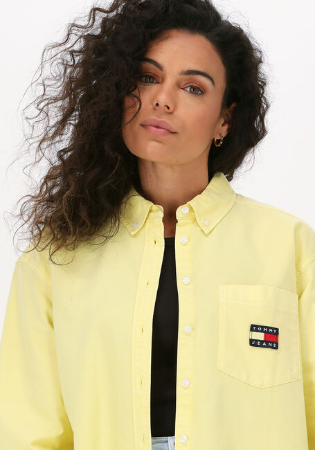 Gelbe TOMMY JEANS Blusen TJW BADGE BOYFRIEND SHIRT - large
