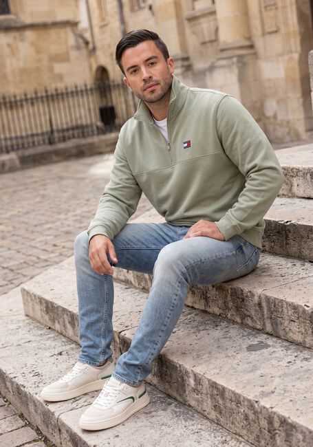 Gr&uuml;ne TOMMY JEANS Sweatshirt TJM REG BADGE QZ EXT - large