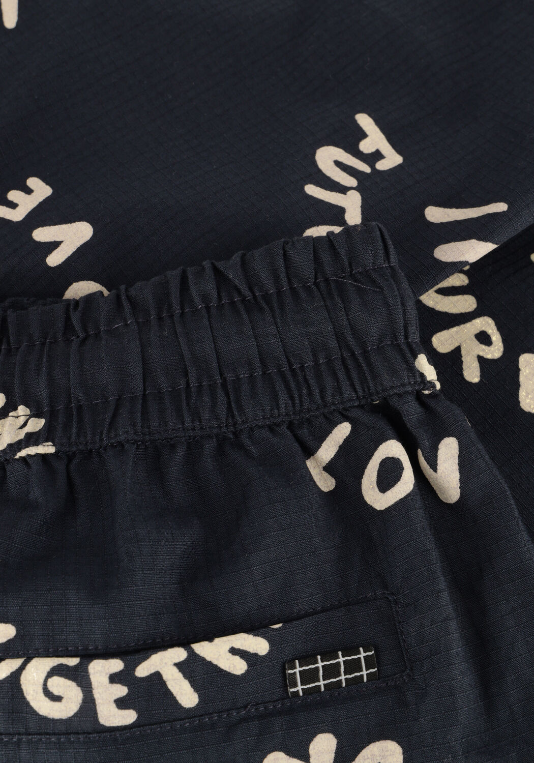 Schwarze MOLO Kurze Hose AVART - large