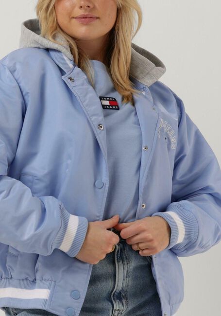 Blaue TOMMY JEANS Jack TJW GRAPHIC SATIN BOMBER JACKET - large