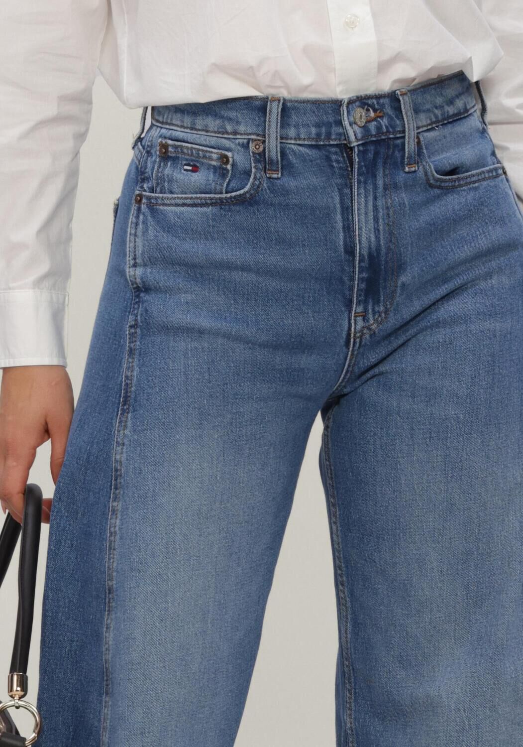 Blaue TOMMY JEANS Wide jeans ELLA HIGH RISE BARREL BJ0133 - large